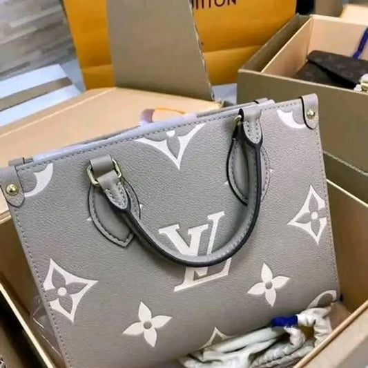 Handbags Liquidation Pallet, 200 Units, Brand New