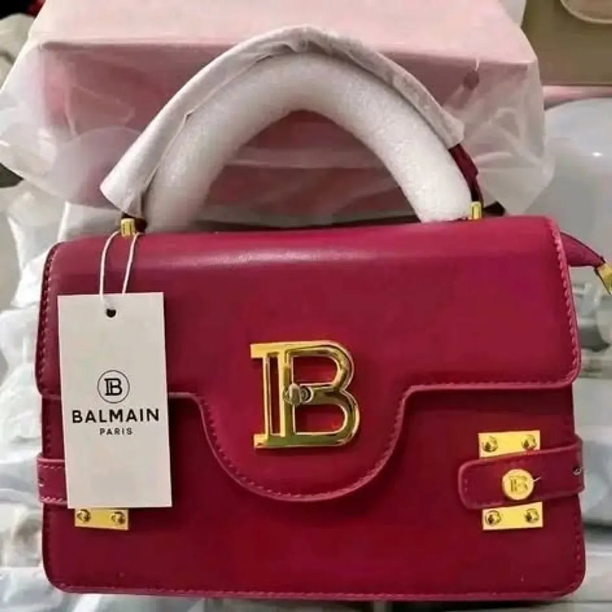 Handbags Liquidation Pallet, 200 Units, Brand New