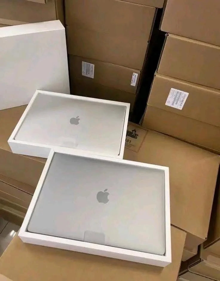 Wholesale MacBook Air & Pro Pallet (15 Pieces)
