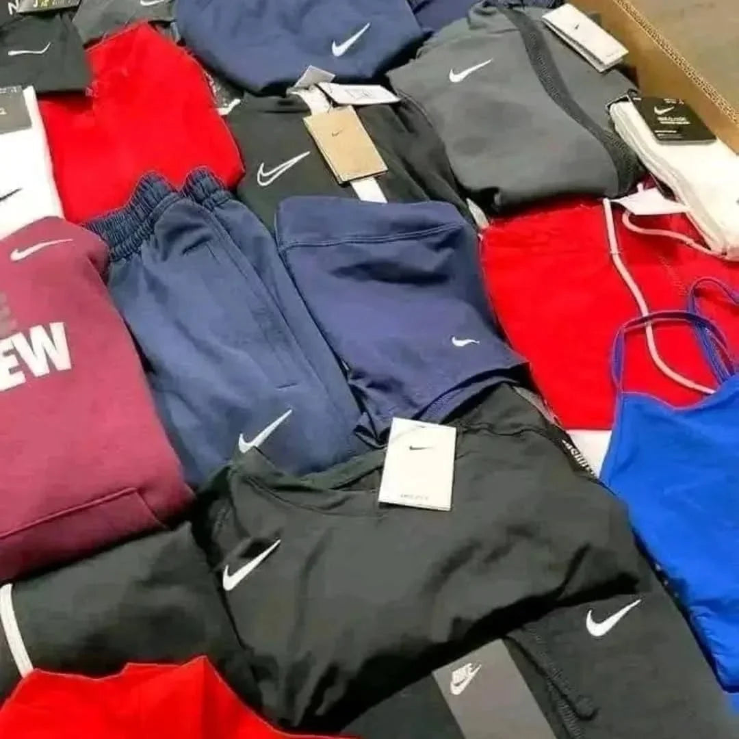 Wholesale Nike Clothing (300 Pieces)